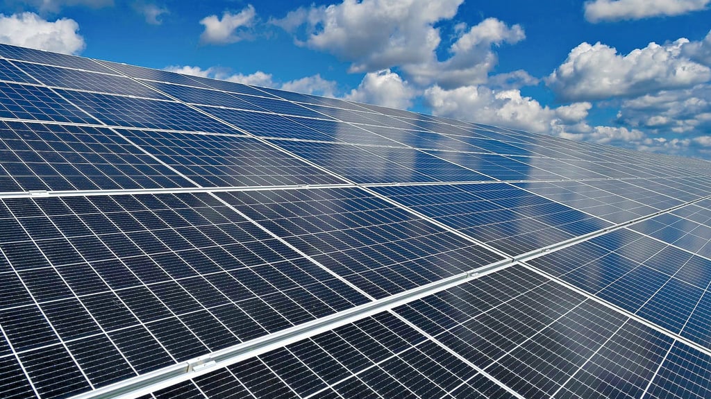 Bei Hanum soll ein Solarpark entstehen, der auf drei Flächen nördlich und östlich des Ortes errichtet werden soll. Die Planung kann jetzt angeschoben werden.