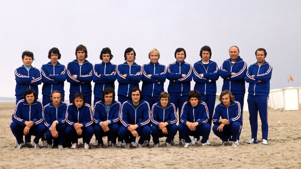 Die legendäre FCM-Elf, rund um Trainer Heinz Krügel. In Dessau ebneten sie gegen Lok Leipzig den Weg zum Europapokal-Triumph 1974.