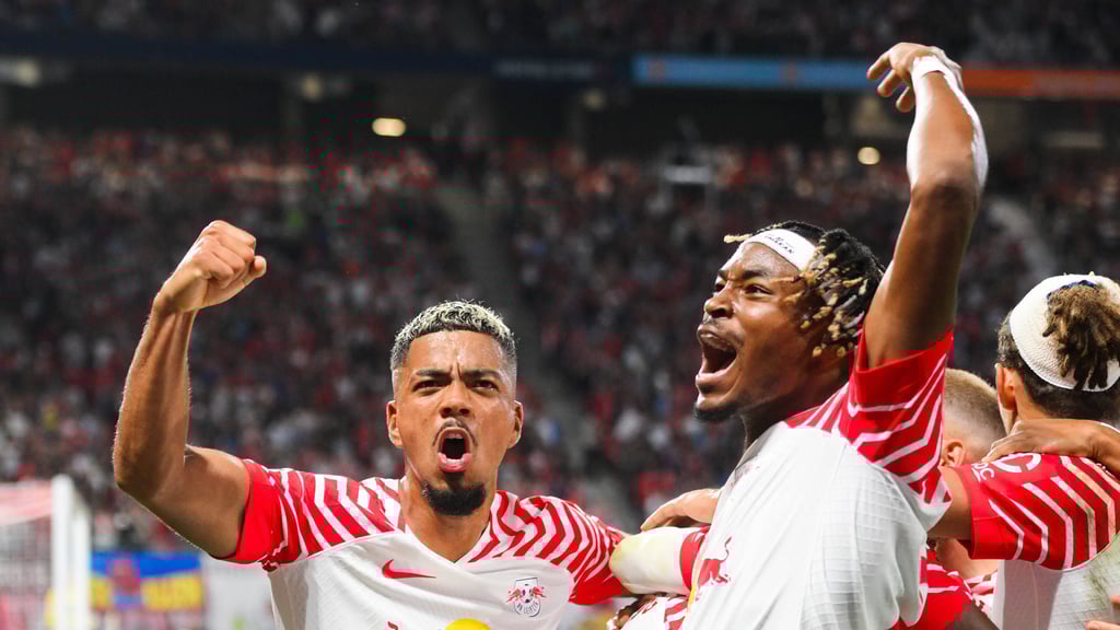 Rausch nach der Pause: Benjamin Henrichs und Mohamed Simakan.