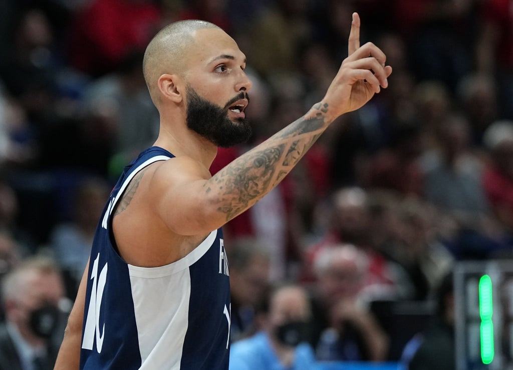 Evan Fournier kassierte mit seinem Team eine empfindliche Schlappe zum WM-Start.