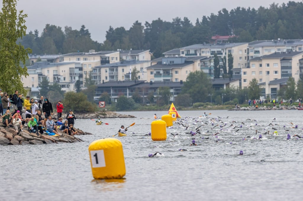 Bei der Triathlon-WM kam es zu einem tragischen Zwischenfall beim Schwimmen.