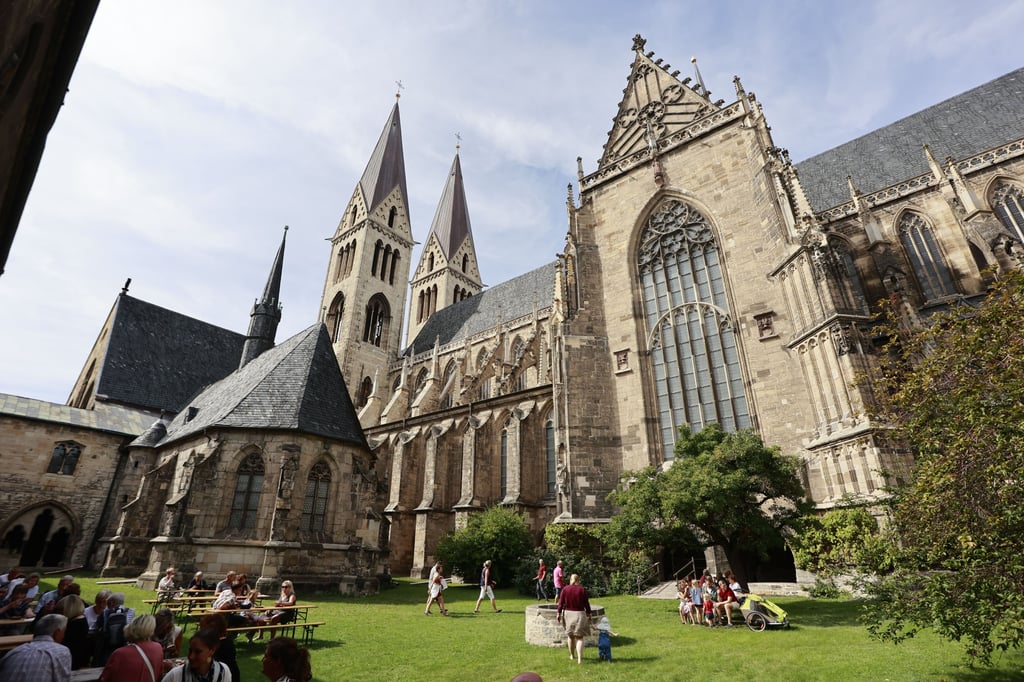 Blick in den Innenhof des Halberstädter Domes.