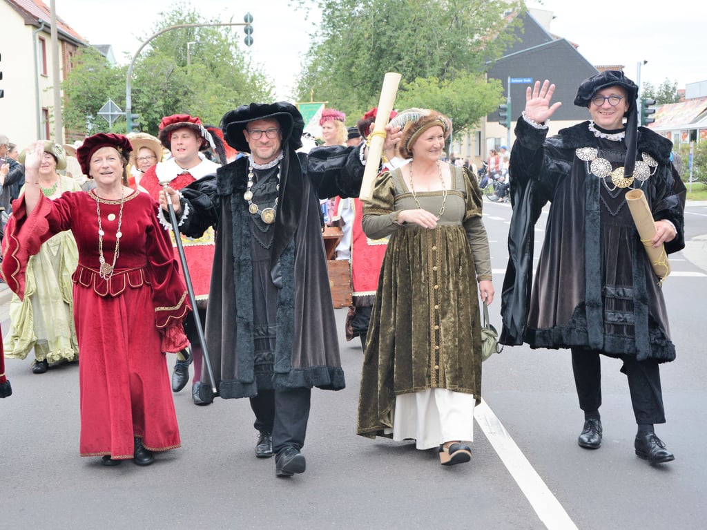 Wann ist die 800 Jahrfeier in Schönebeck?