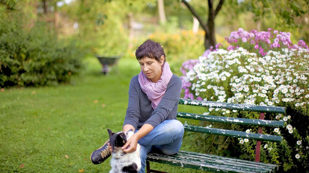 Schriftstellerin Angelika Klüssendorf: Am 26. Oktober liest die in Leipzig aufgewachsene Autorin im Literaturhaus Halle aus „Risse“ – der jetzt veröffentlichten Vorgeschichte ihres Erfolgsromans „Das Mädchen“.