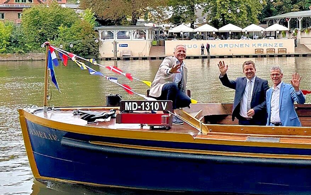 Für den Tourismus in einem Boot: Minister Sven Schulze (Mitte), Bürgermeister Egbert Geier (rechts) und Stadtmarketing-Chef Mark Lange.