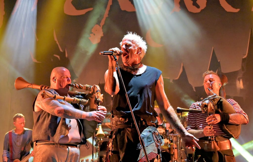 Die Band In Extremo heizte am Freitagabend den Besuchern mit ihren Mittelalter-Rock ein.