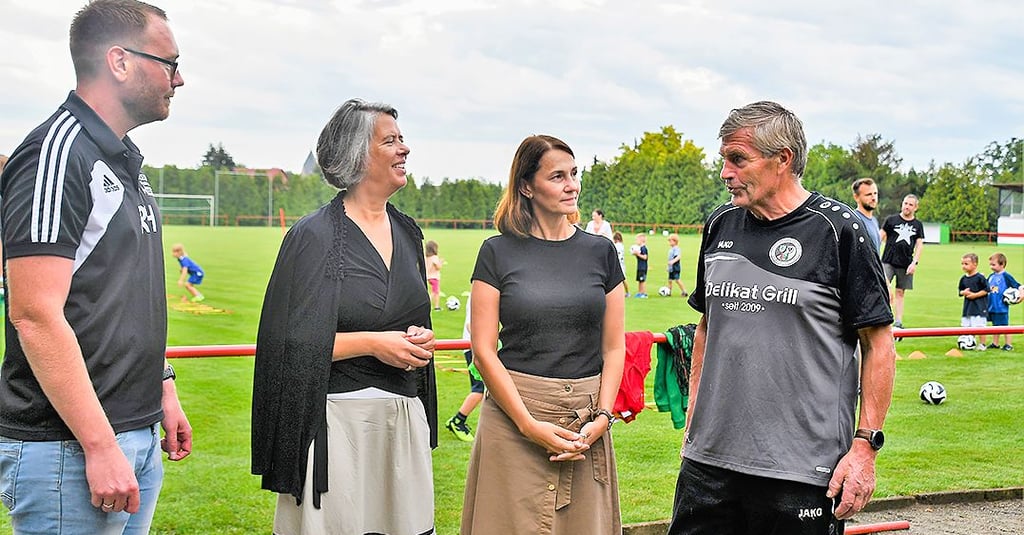 Ronny Hoffmann (von links) im Gespräch mitTamara Zieschang, Sandra Hietel-Heuer und Günther Heizmann.