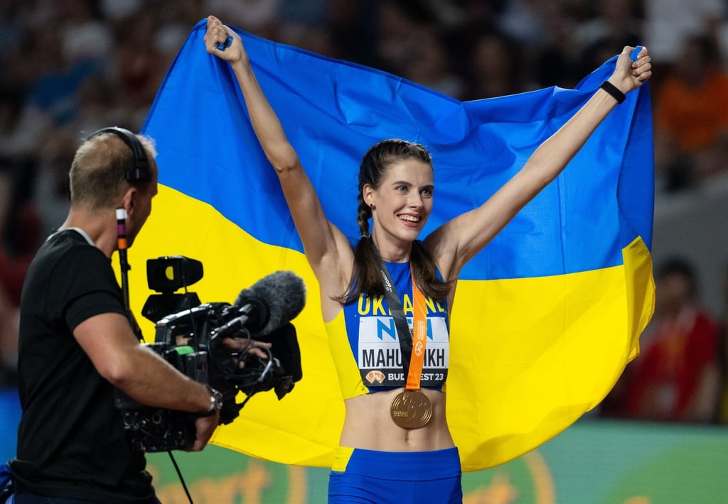 Jaroslawa Mahutschich aus der Ukraine jubelt nach dem Erfolg im Hochsprung.