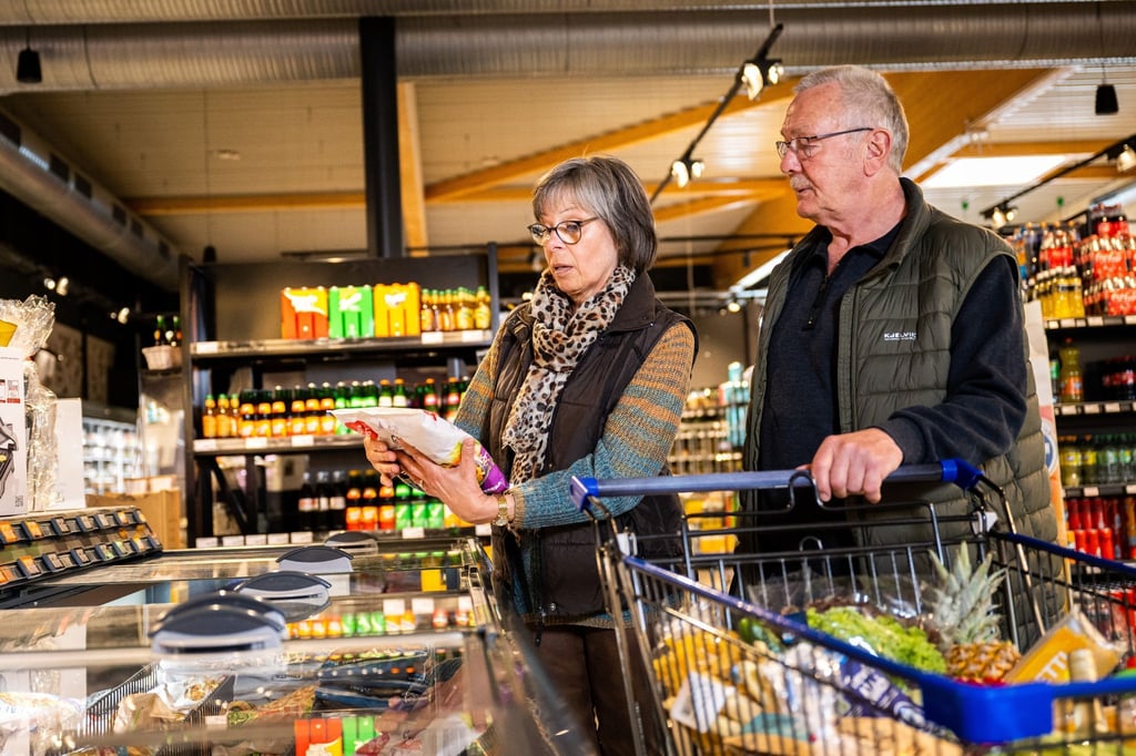 Beim Einkauf sollte man bei Aufdrucken wie „New Size“ oder „Neue Form für feineren Genuss“ skeptisch sein. Oft bedeuten sie nämlich versteckte Preiserhöhungen.