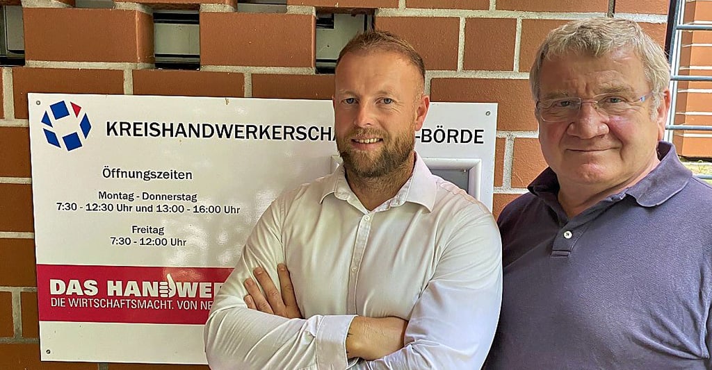 Manuel Ballerstedt (l.) ist Hauptgeschäftsführer der Kreishandwerkerschaft Elbe-Börde, Konrad Zahn ist Vorstandsvorsitzender und Kreishandwerksmeister.