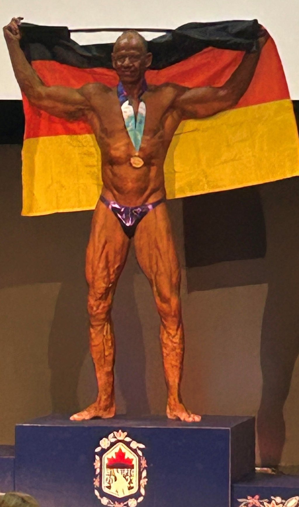 Dirk Fleischer bei der Siegerehrung bei den Polizei- und Feuerwehrsportspielen 2023 in Kanada.