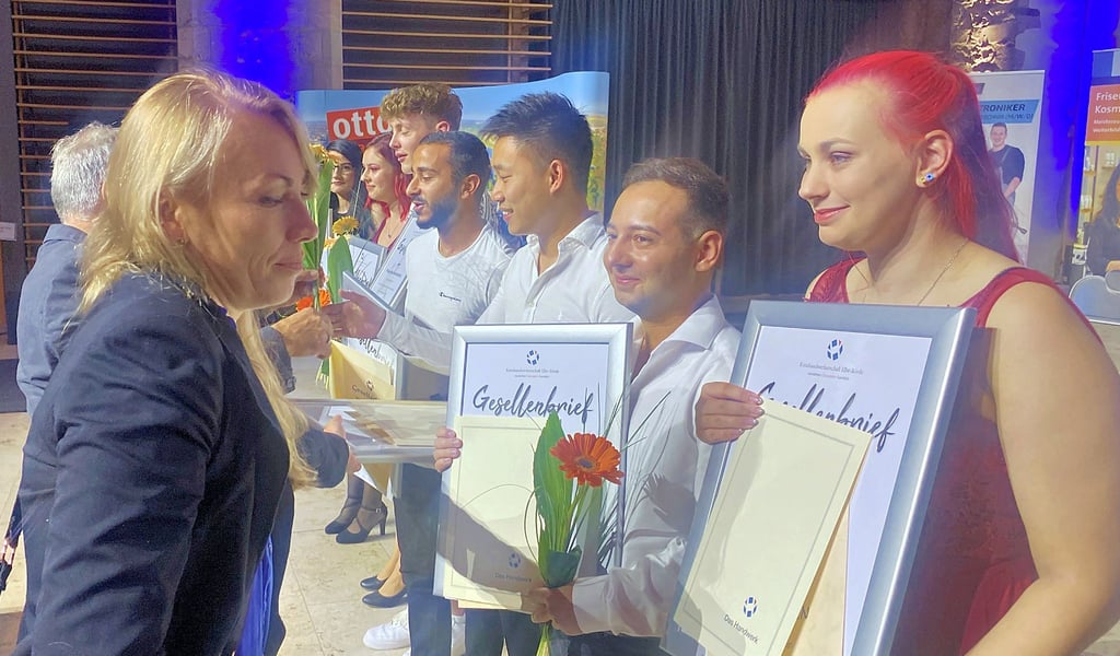 Freisprechung von Gesellen im Friseurhandwerk in Magdeburg. In einer Feierstunde wurde am 29. August 2023 der berufliche Nachwuchs geehrt.
