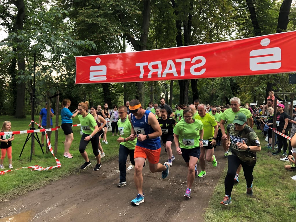 Start zur Zwei-Kilometer-Distanz: Insgesamt rund 1.200 Teilnehmer kamen zur zweiten Auflage des Weißenfelser Laufs gegen Gewalt.
