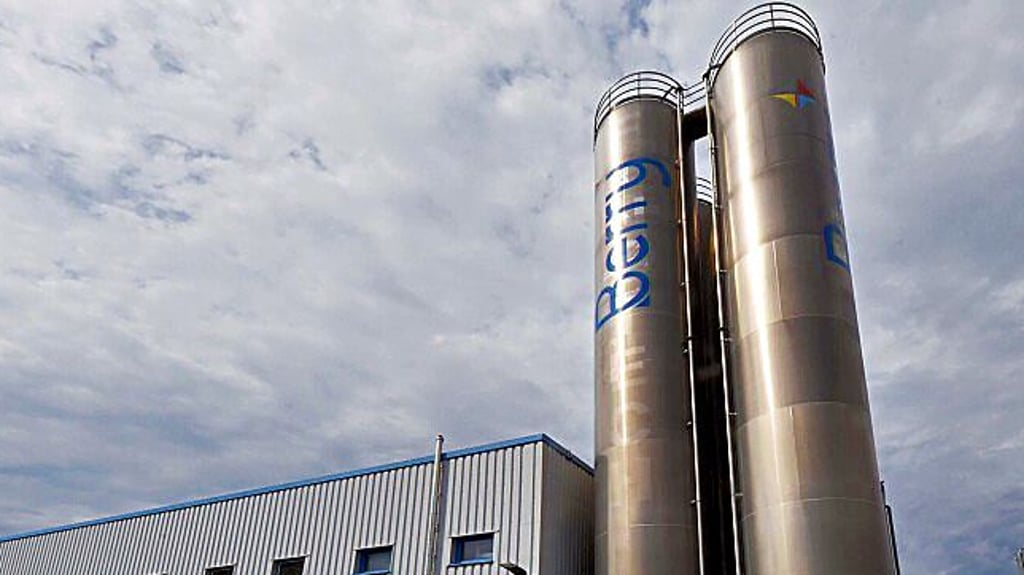 Das Unternehmen Berry stellt in Aschersleben Folien aus Granulat her. Für Ernstfälle wie den heutigen Brand wird mit der Belegschaft regelmäßig trainiert.