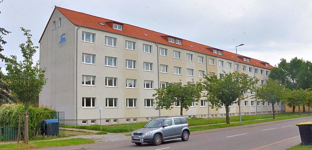 Der vierstöckige Wohnblock in der Wilhelm-Hellge-Straße soll nach dem Wunsch der SWB demnächst abgerissen werden.