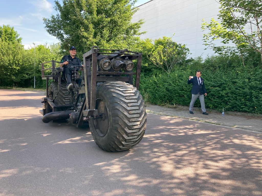 Rekordrichter Olaf Kuchenbecker dokumentierte am 26. Juni 2022 die Fahrt von Sebastian Beutler, die nun im ZDF eine bedeutende Rolle spielte.