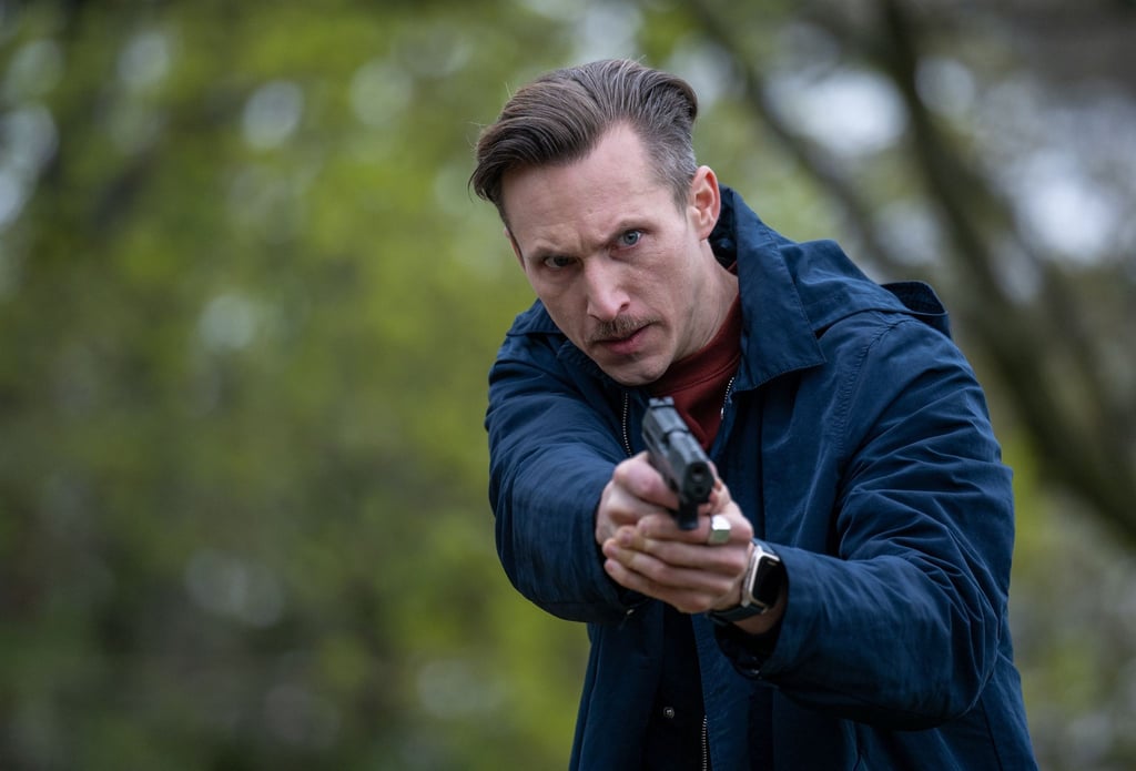 Schauspieler Johannes Hendrik Langer steht als Kriminalkommissar Moritz Brenner am Set der ZDF-Krimi-Serie "SOKO-Leipzig" vor der Kamera.