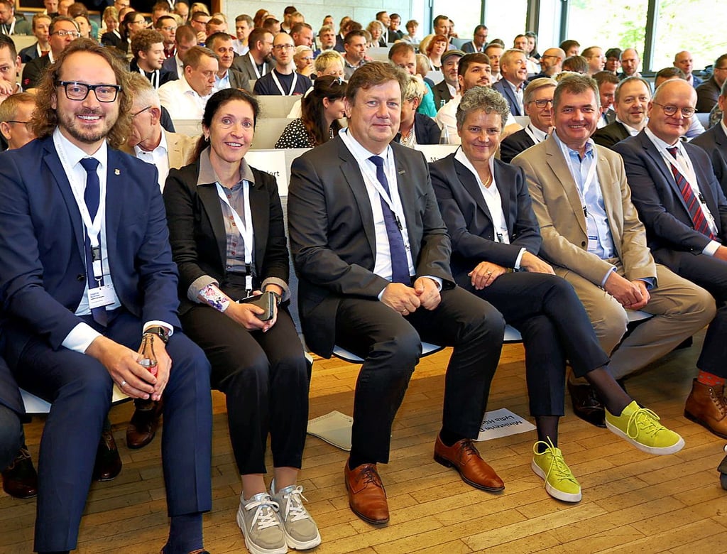 Die Digitaltage verdoppelten mit 400 Gästen ihre Teilnehmerzahl - darunter war viel Politprominenz.