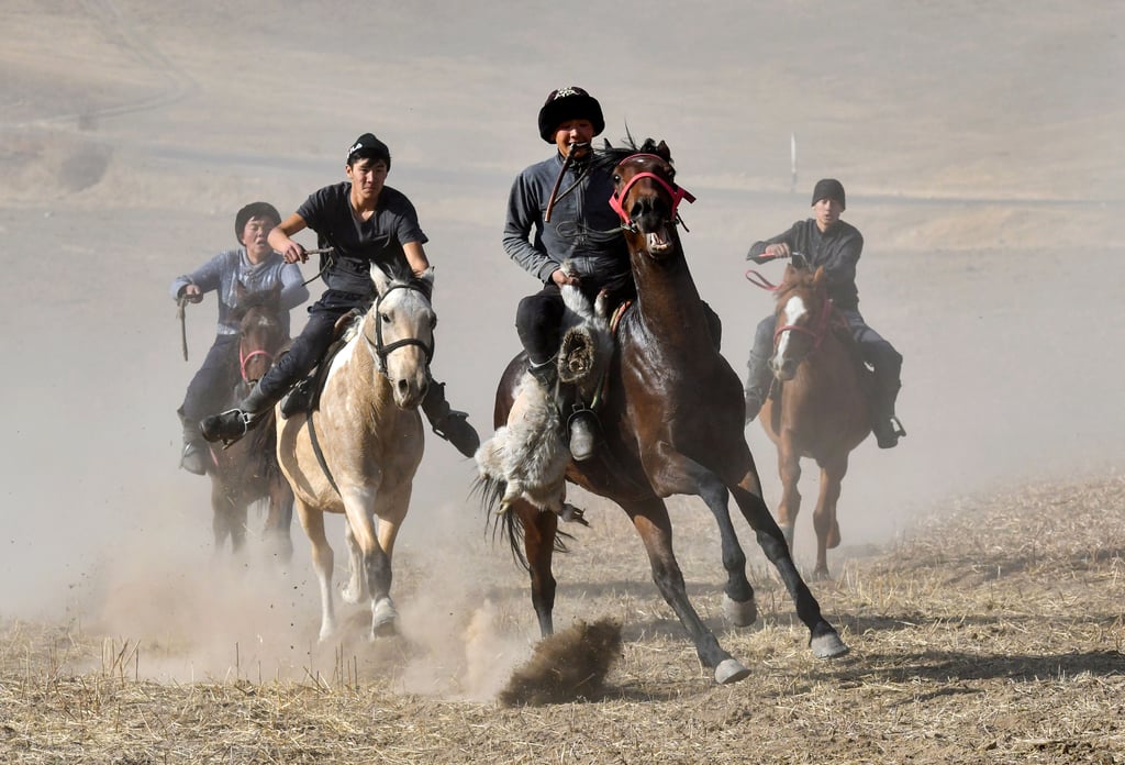 Die Exporte nach Zentralasien - im Bild junge Reiter in Kirgistan - haben im ersten Halbjahr massiv zugenommen.