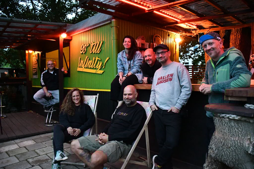 Der Magdeburger Jugendclub Hallenhausen wird 30 Jahre alt. Viele der Besucher sind mit der Einrichtung älter geworden.