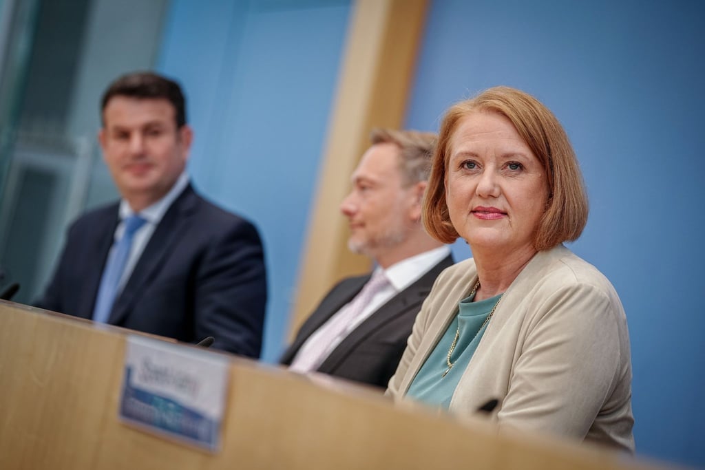 Bundesfamilienministerin Lisa Paus hat sich zur möglichen Höhe der Kindergrundsicherung geäußert.