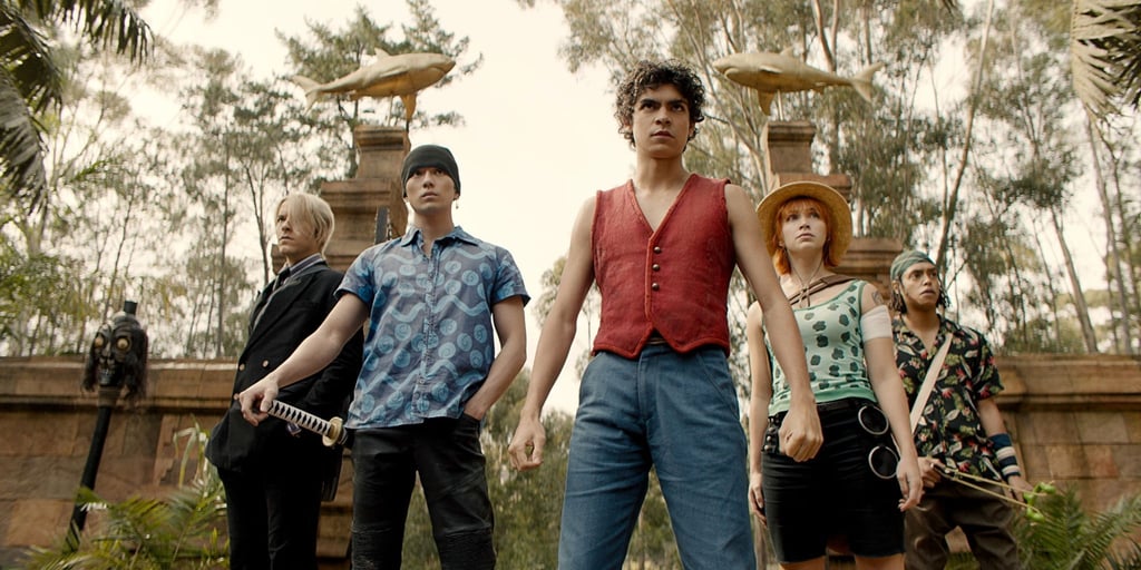 Taz Skylar als Sanji (l-r), Mackenyu Arata als Roronoa Zoro, Iñaki Godoy als Monkey D. Luffy, Emily Rudd als Nami und Jacob Romero Gibson als Usopp im ersten Teil der Netflix-Serie „One Piece“.