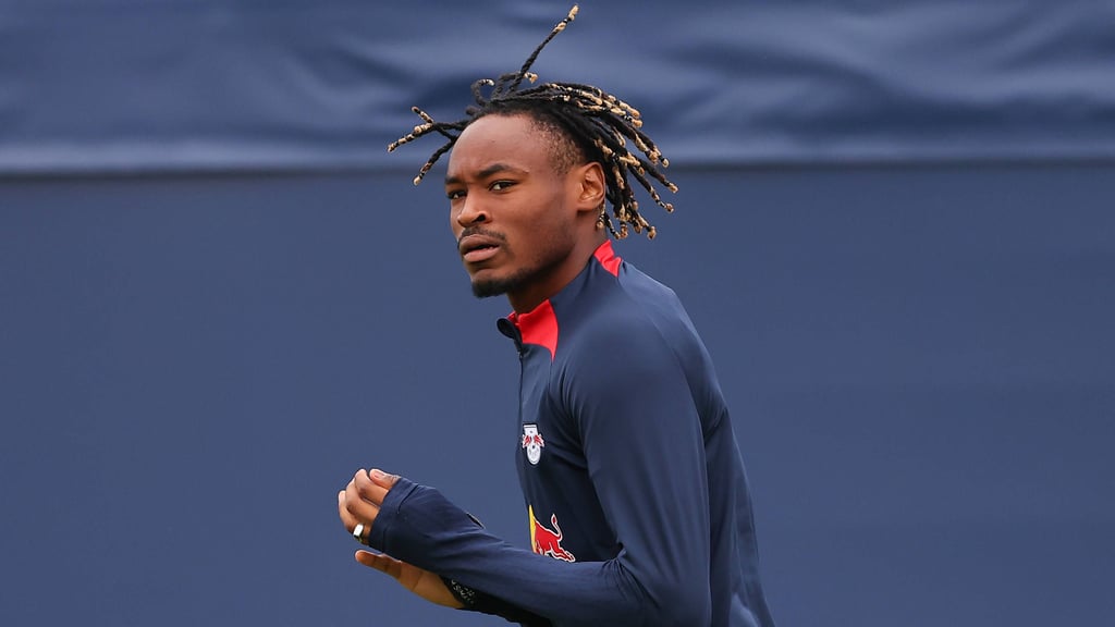 Mo Simakan hat seinen Stammplatz zurück.