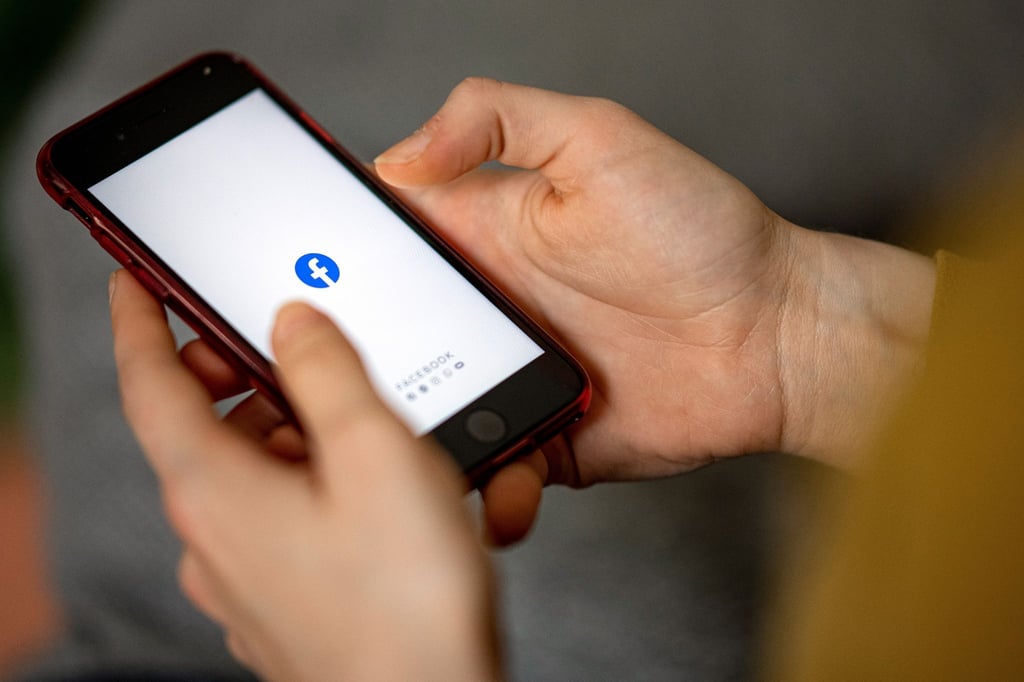 Auf Facebook versuchen derzeit Betrüger mit Suchanzeigen vermeintlich vermisster Kinder an persönliche Nutzerdaten zu kommen.