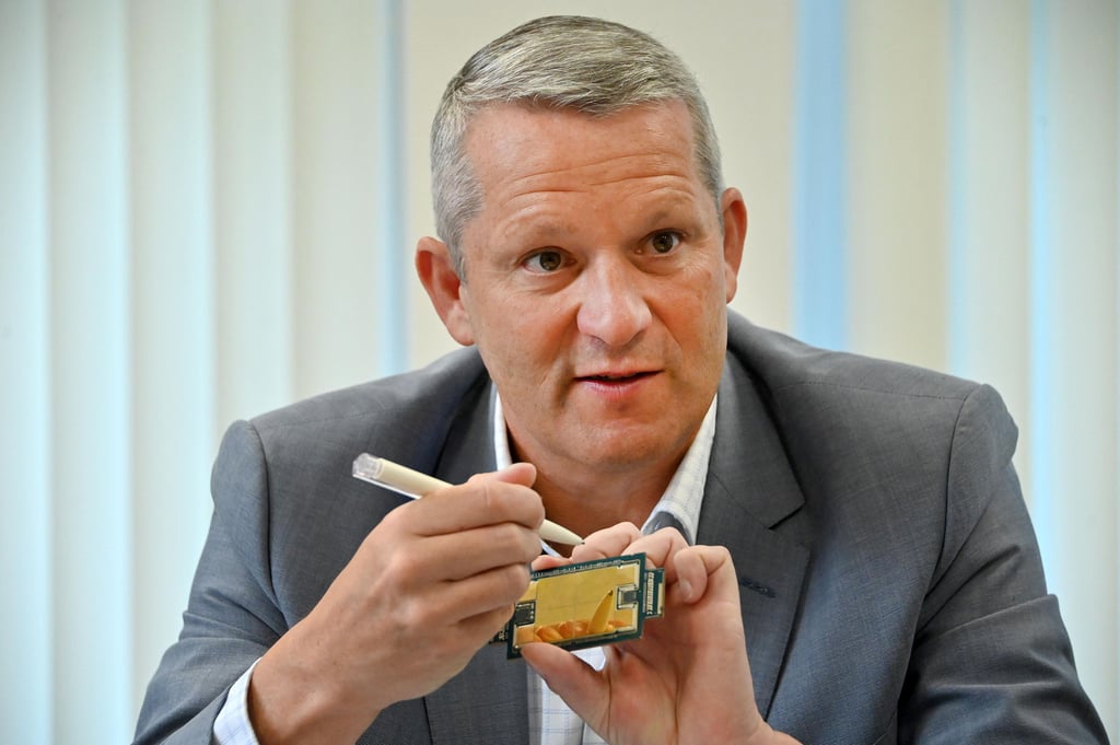 Intel-Vertriebschef Christoph Schell während des Gesprächs in der Volksstimme-Redaktion.Schell spricht derzeit mit ersten potenziellen Kunden