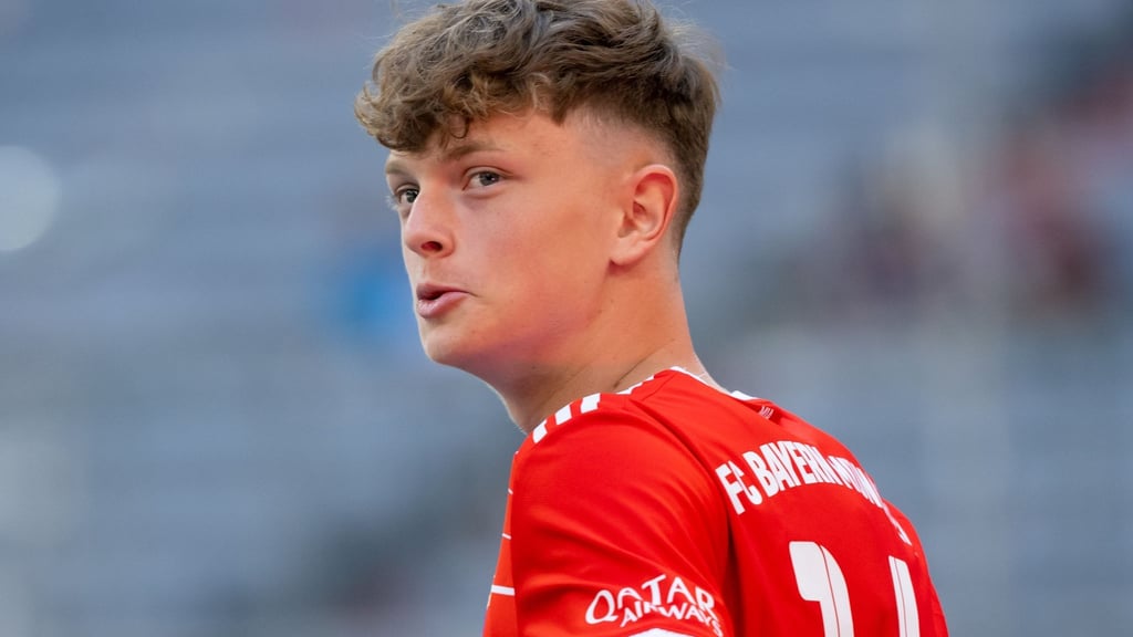 Ваннер футболист. Ваннер футболист. Самый молодой игрок в баварии. Пауль майтла. Ваннер футболист.