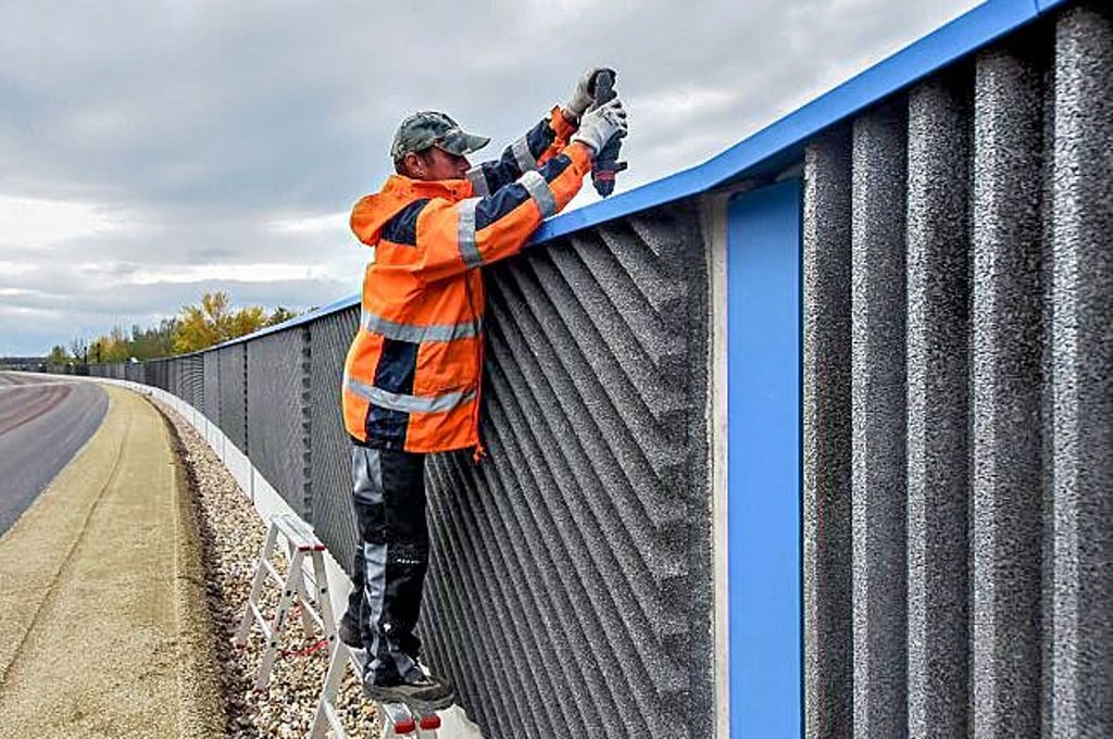 Die jetzige Lärmschutzwand 2019 vor ihrer Fertigstellung
