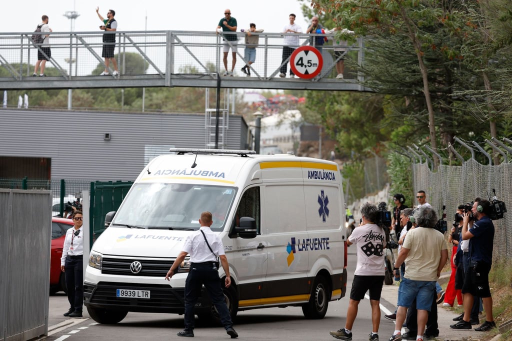 Francesco Bagnaia musste mit einem Krankenwagen ins Medical Center und später ins Krankenhaus gebracht werden.