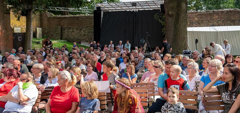 Das Burgtheater war bis auf den letzten Platz besetzt.