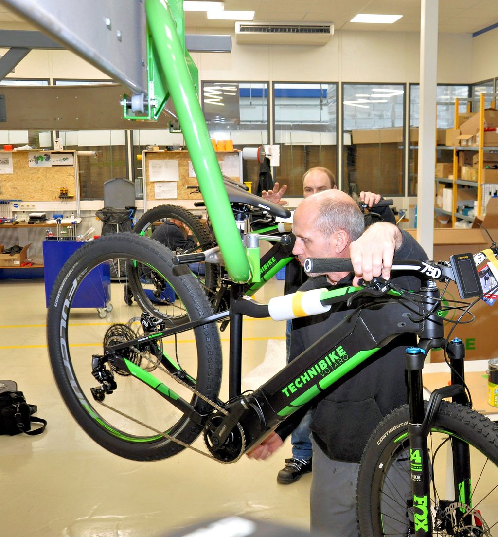 Es ist keine fünf Jahre her, als Technibike die Produktion von E-Bikes in den Staßfurter Werkstätten hochfuhr und verstärkt Mitarbeiter suchte. Dem Fahrrad-Boom während der Coronazeit folgt nun die Ernüchterung. Die Branche sei quasi implodiert, so Thomas Arimond von der Geschäftsführung in Daun/Eifel.