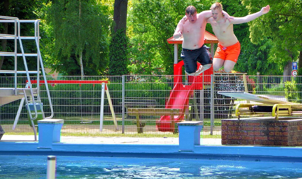 Badesfreuden in Freibad Kalbe gab es in diesem Jahr vom 29. Mai bis zum 25. August. Besucher aller Altersgruppen hatten ihren Spaß im kühlen Nass.