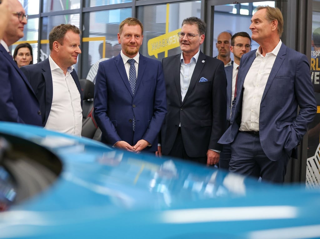 Besuch bei der Porsche Erlebniswerkstatt in der VDI-GaraGe.