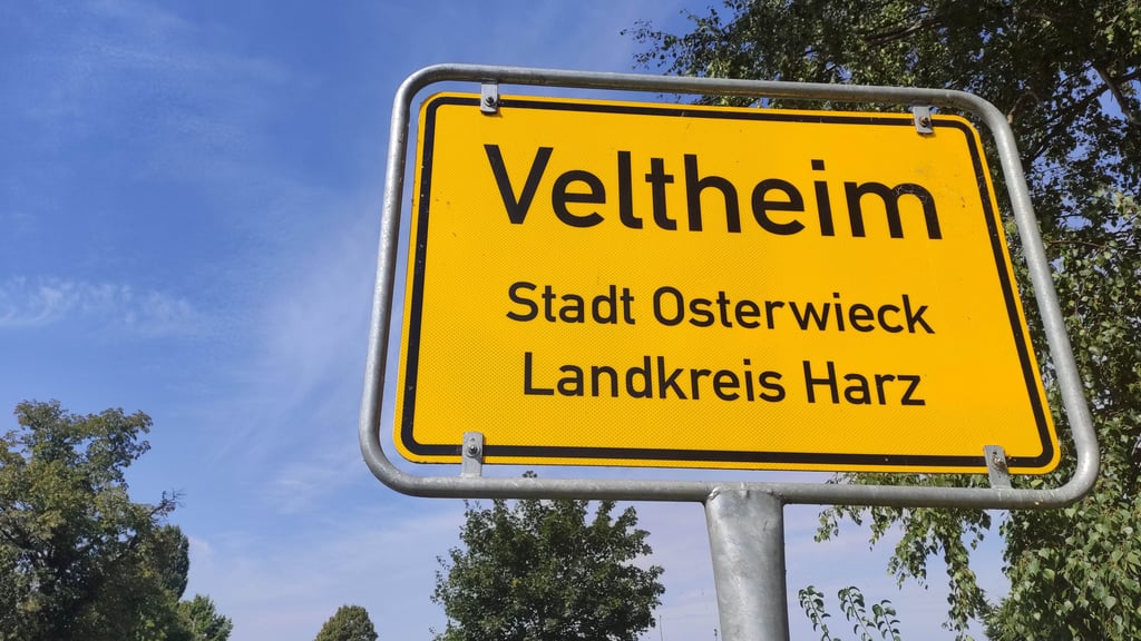 Wegen unangekündigter Asphaltierungsarbeiten sind am Montag mehrere Schulbusse in Veltheim gestrandet.
