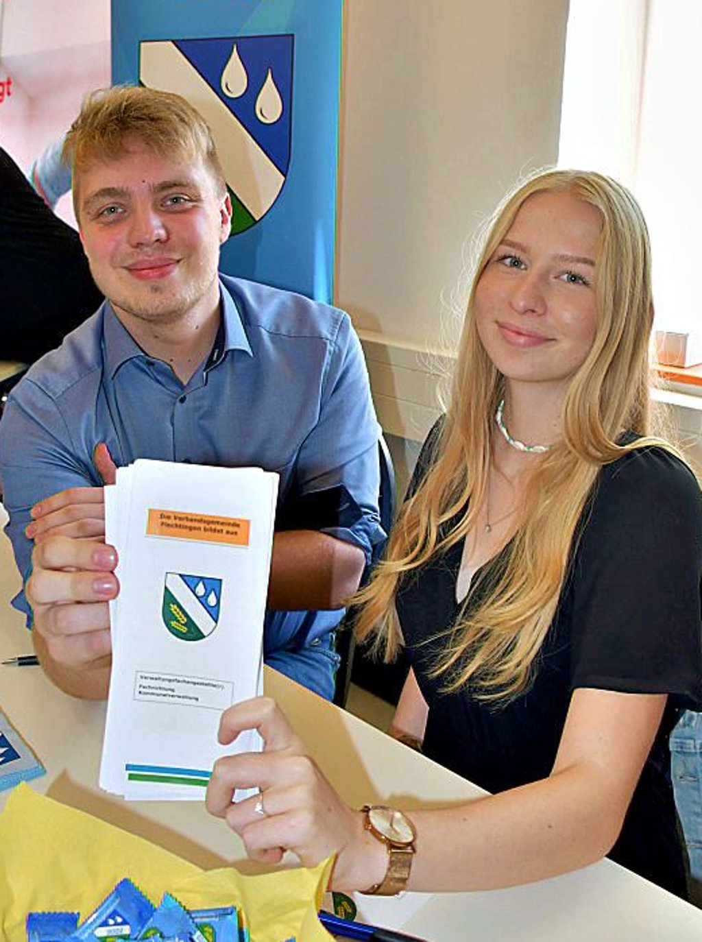 Tim Reinhart und Anna Jeitner lernen bei der VG Flechtingen den Beruf des Verwaltungsfachangestellten.