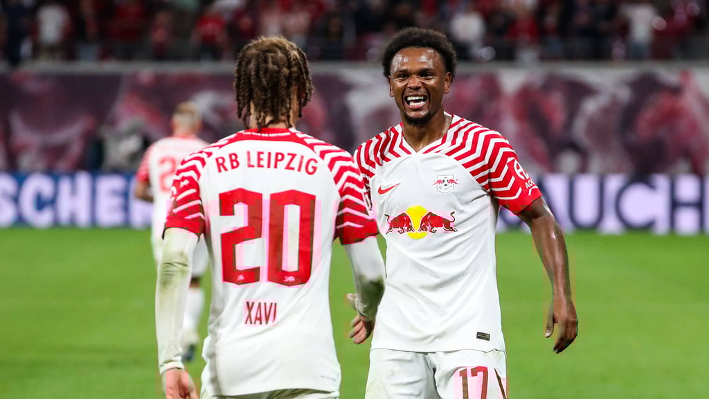 Günstiger als die Vorgänger: Lois Openda und Xavi Simons.