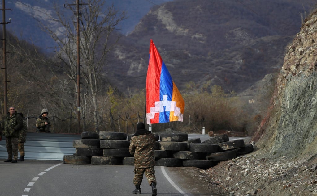 Die beiden ehemals sowjetischen Länder Armenien und Aserbaidschan kämpfen seit Jahrzehnten um die Region Berg-Karabach.