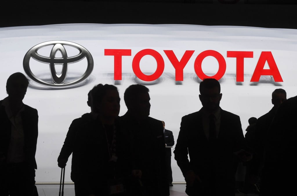 Wegen unzureichenden Speicherplatzes sei bei einer Wartung ein Fehler aufgetreten, der zum Stillstand des Systems geführt habe, heißt es bei Toyota.