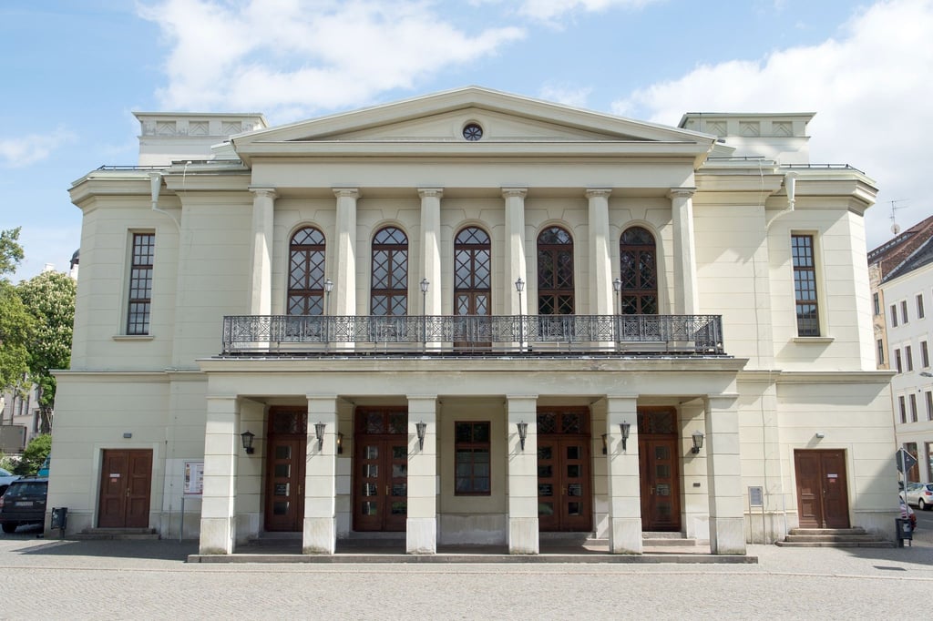 Das Gerhart-Hauptmann-Theater.