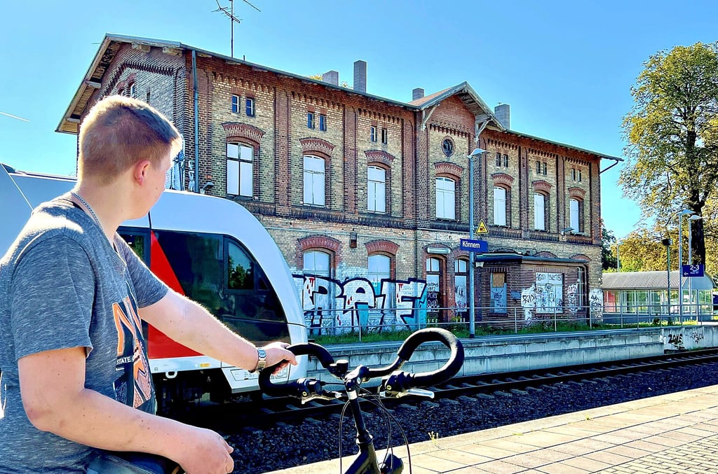 Der Bahnhof in Könnern bietet für Bahnreisende keinen schönen Anblick.