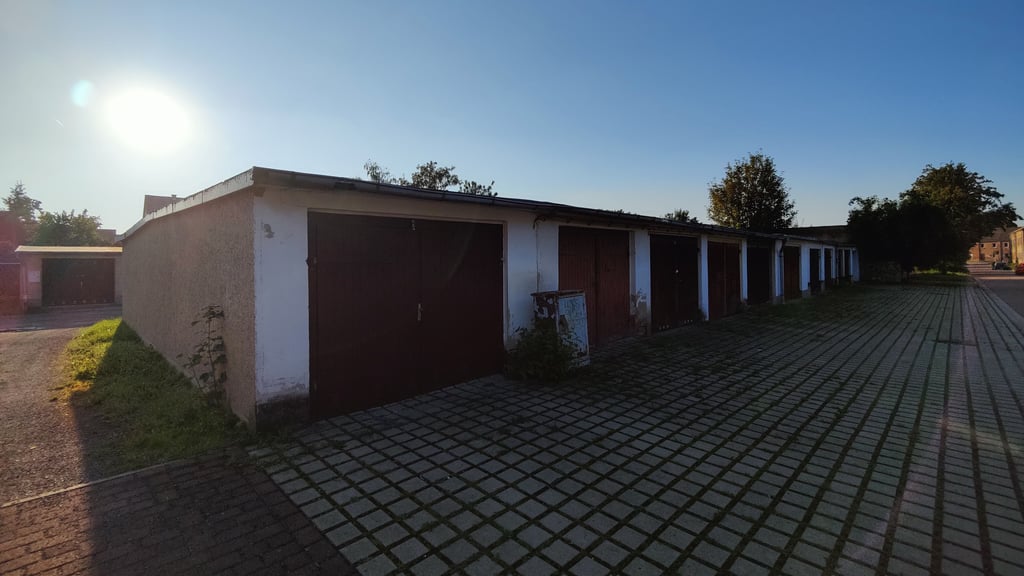 Neue Garagenverträge sorgen in Lützen für Unmut - Pächter klagen über Preiserhöhung um 200 Prozent. Trotz Protest bleibt die Stadt hart.