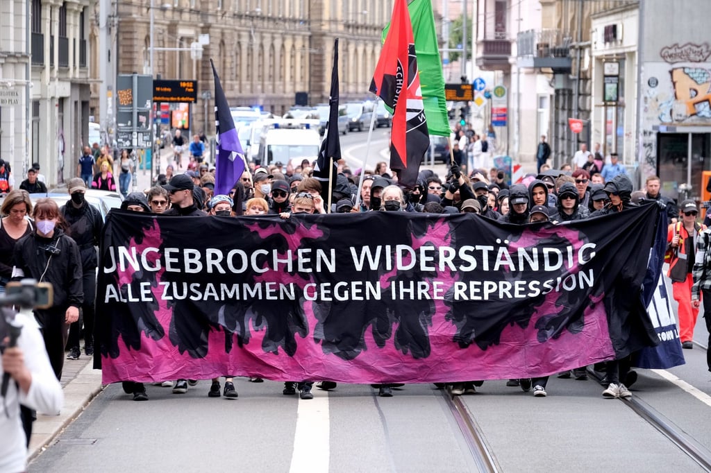 Nach dem „Tag X“ in Leipzig gibt es Hunderte Ermittlungsverfahren - unter anderem gegen Jugendliche.