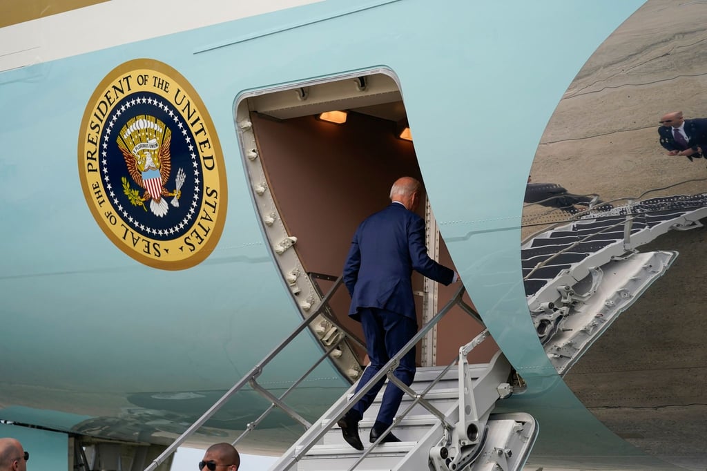 US-Präsident Joe Biden hat sich nicht bei seiner an Corona erkrankten Ehefrau Jill angesteckt und reist mit der Air Force One nach Neu-Delhi.