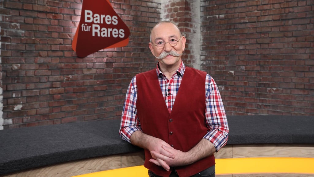 "Bares für Rares"-Moderator Horst Lichter staunte nicht schlecht über den Flohmarktkauf von Karin Schmidl.