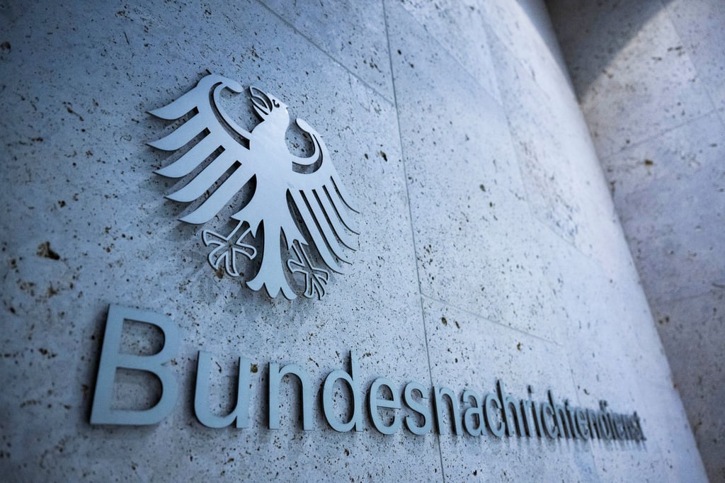 Eingang der Zentrale des Bundesnachrichtendienstes in Berlin.