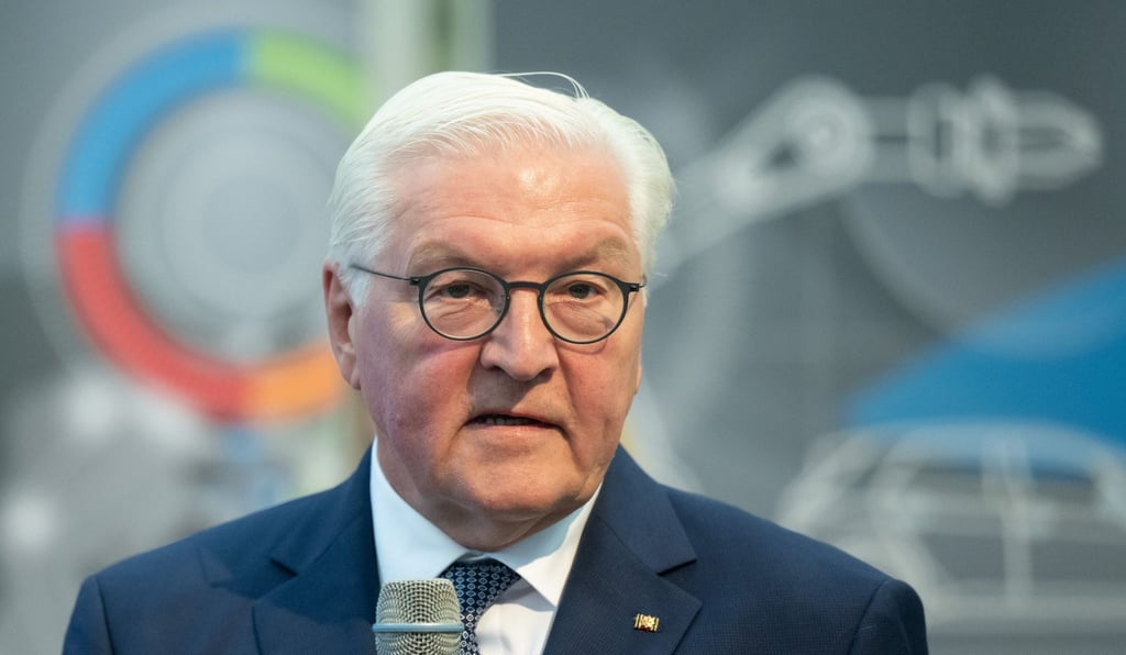 Bundespräsident Frank-Walter Steinmeier ist vom Finaleinzug des DBB-Teams begeistert.