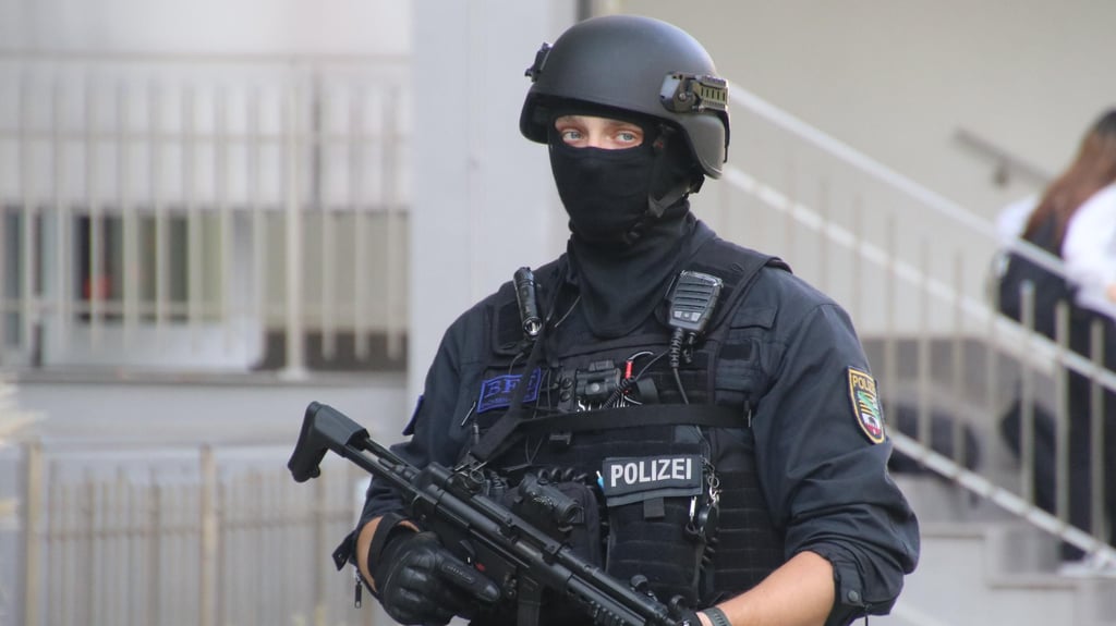 In Halle-Neustadt kam es am Nachmittag zu einem Einsatz der Polizei.